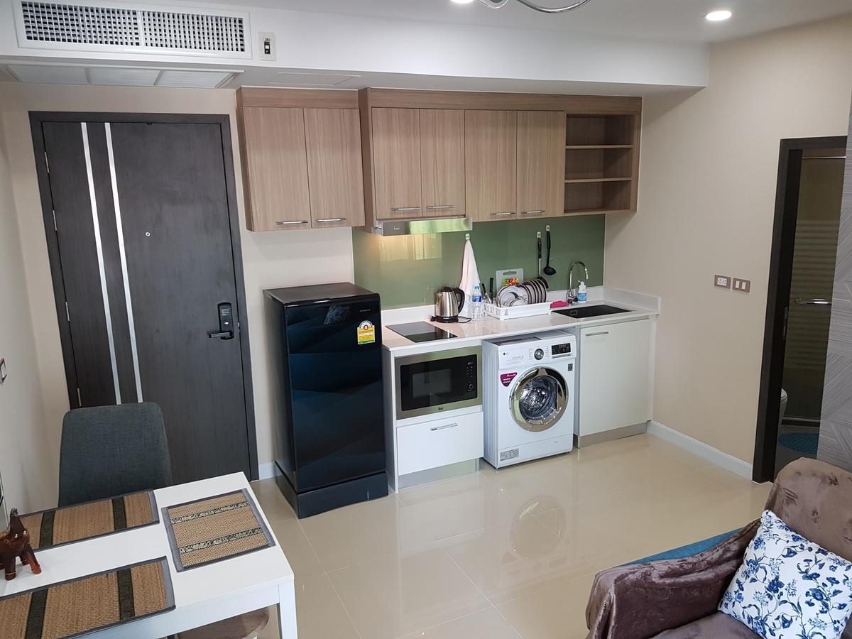 Dusit Grand Condo View Pantai Jomtien Luaran gambar