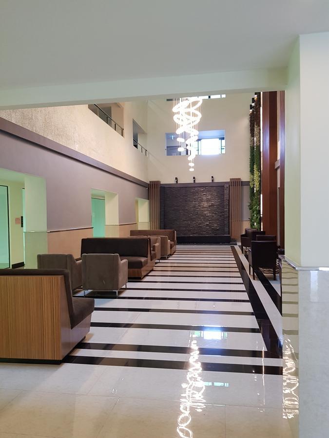 Dusit Grand Condo View Pantai Jomtien Luaran gambar