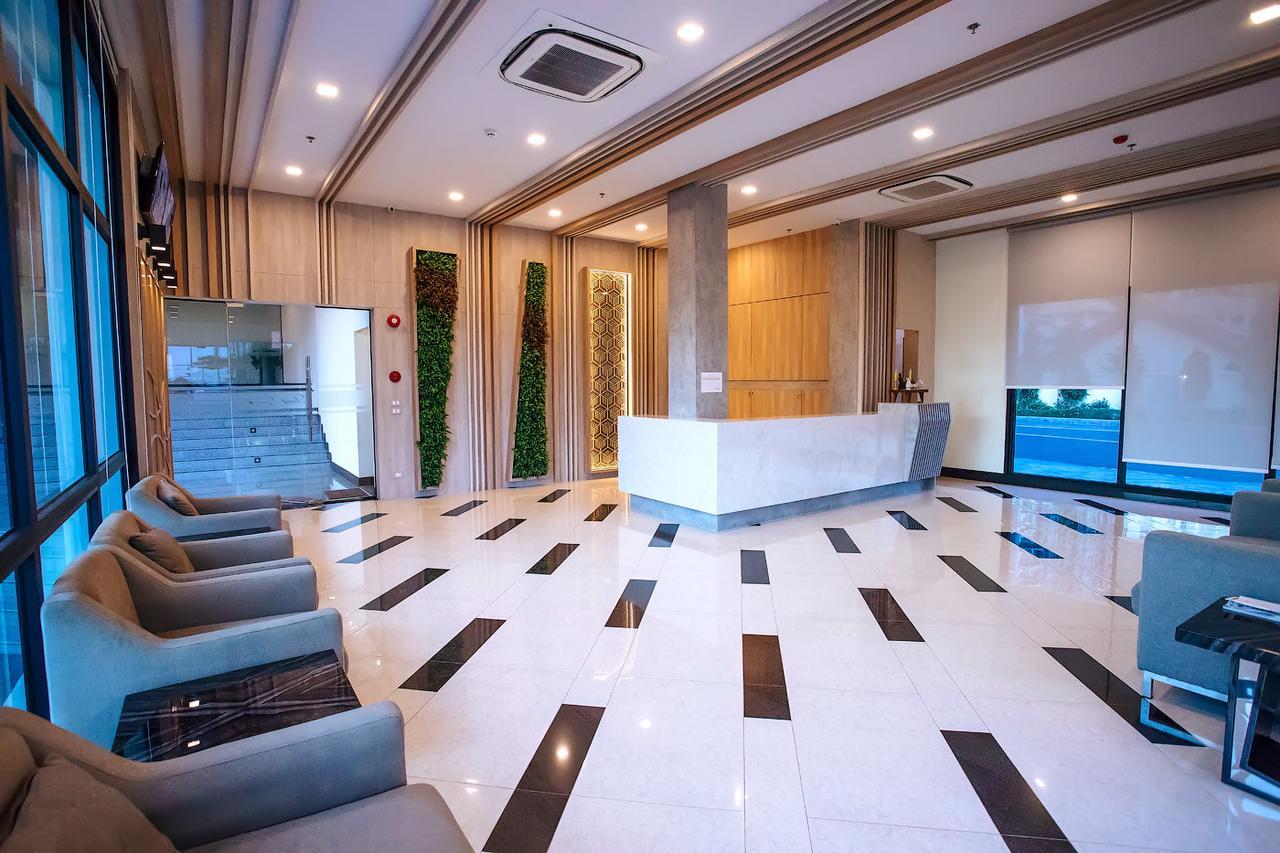 Dusit Grand Condo View Pantai Jomtien Luaran gambar