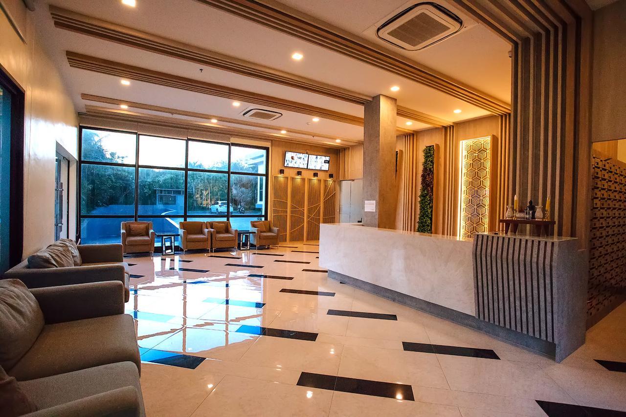 Dusit Grand Condo View Pantai Jomtien Luaran gambar