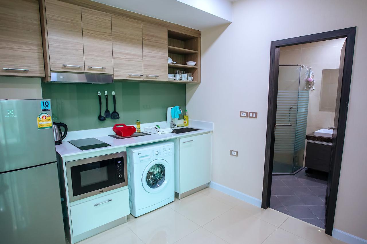 Dusit Grand Condo View Pantai Jomtien Luaran gambar
