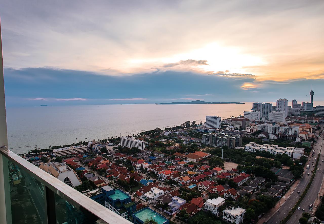 Dusit Grand Condo View Pantai Jomtien Luaran gambar